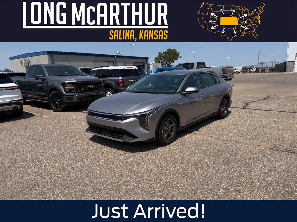 Used 2026 Kia K4 FWD image 1