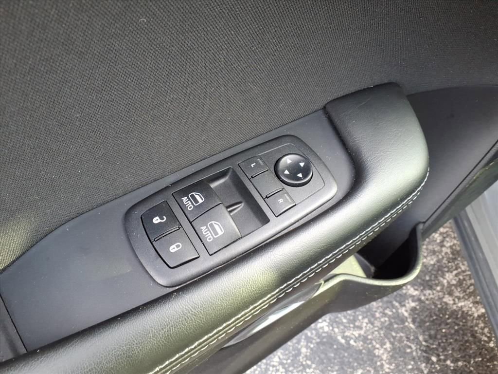 Certified 2019 Dodge Challenger SXT w/ Blacktop Package RWD image 7