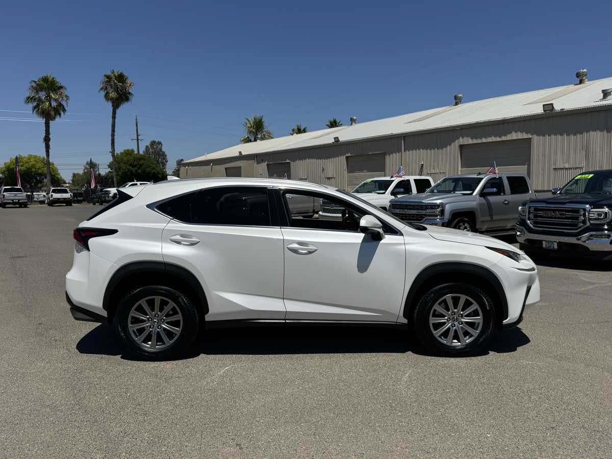 Used 2018 Lexus NX 300 FWD image 10