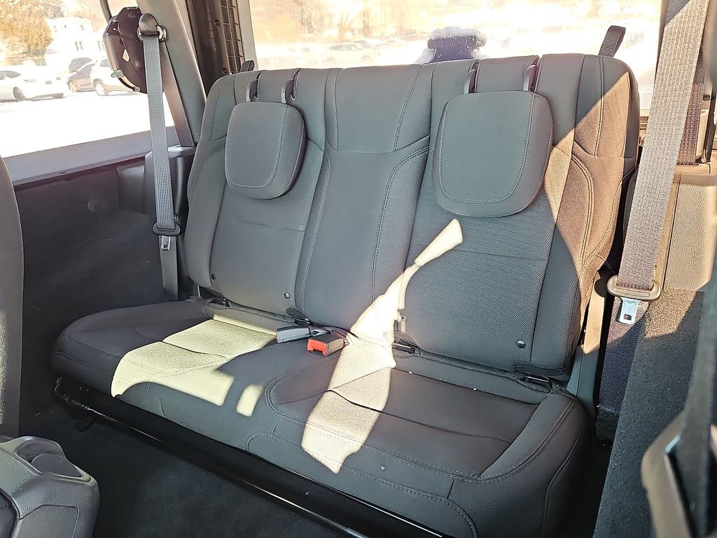 Used 2022 Jeep Wrangler Sport image 26