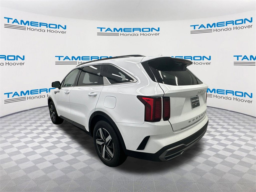 Used 2022 Kia Sorento EX w/ Panoramic Sunroof Package image 3