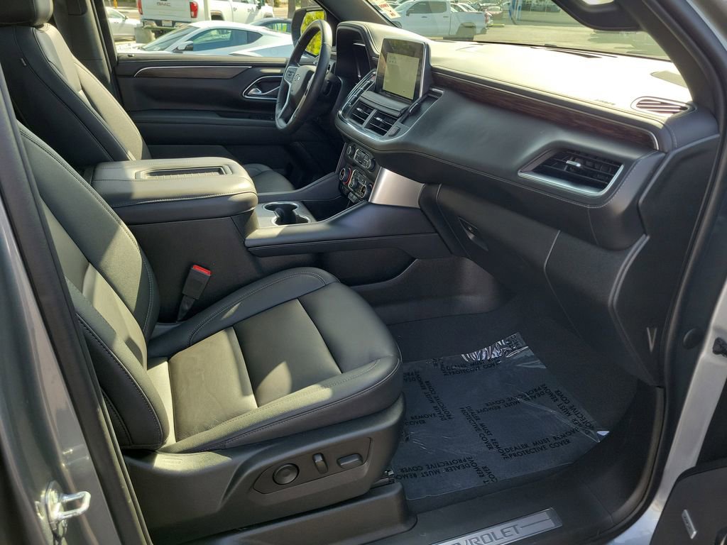 Used 2022 Chevrolet Tahoe Z71 w/ Luxury Package AWD/4WD image 50