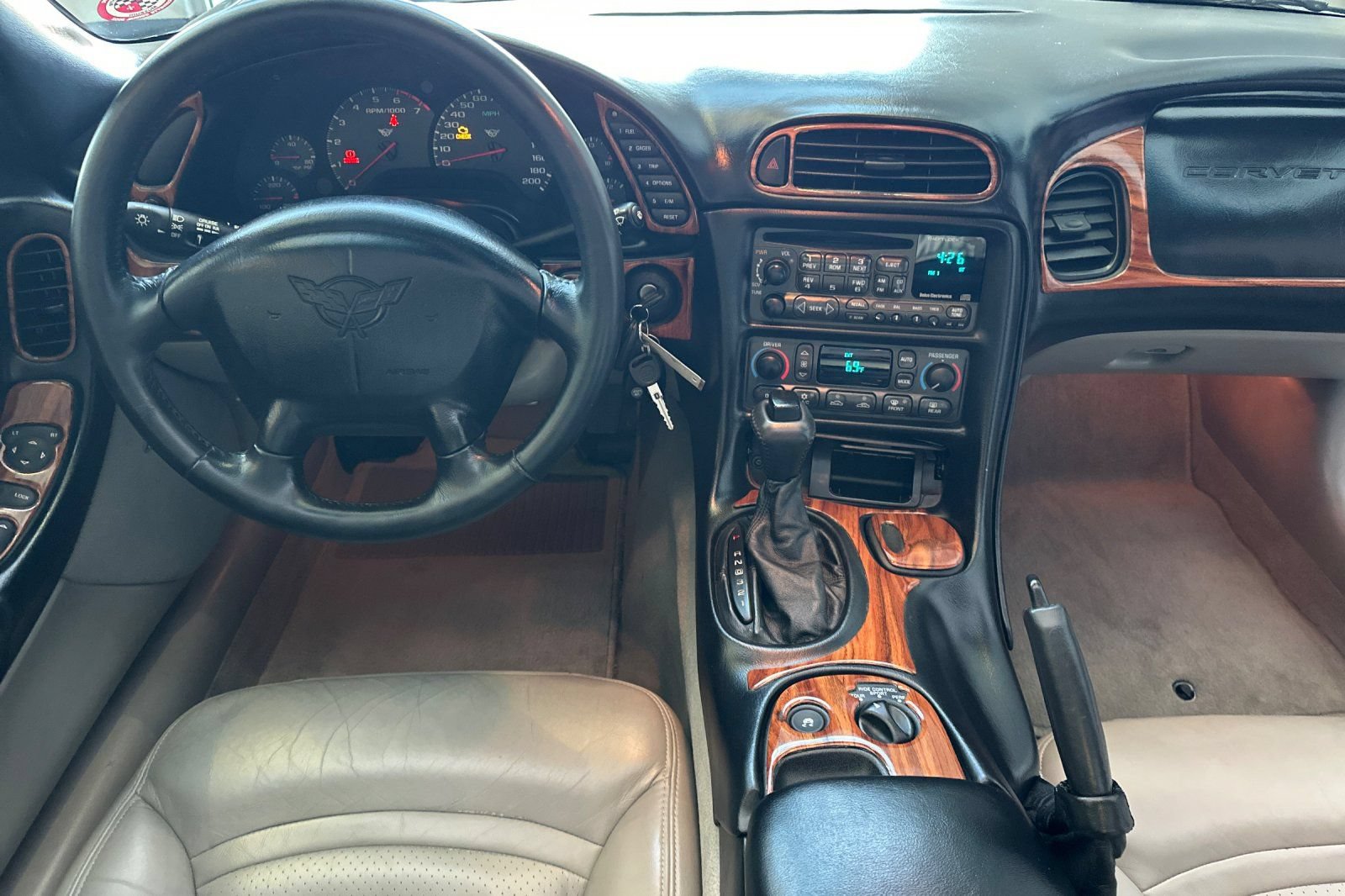 Used 1997 Chevrolet Corvette Coupe RWD image 12