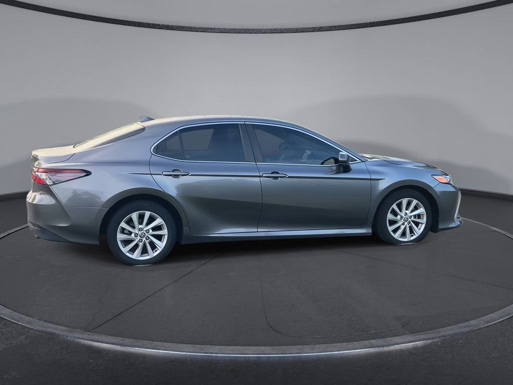 Used 2023 Toyota Camry LE FWD image 9