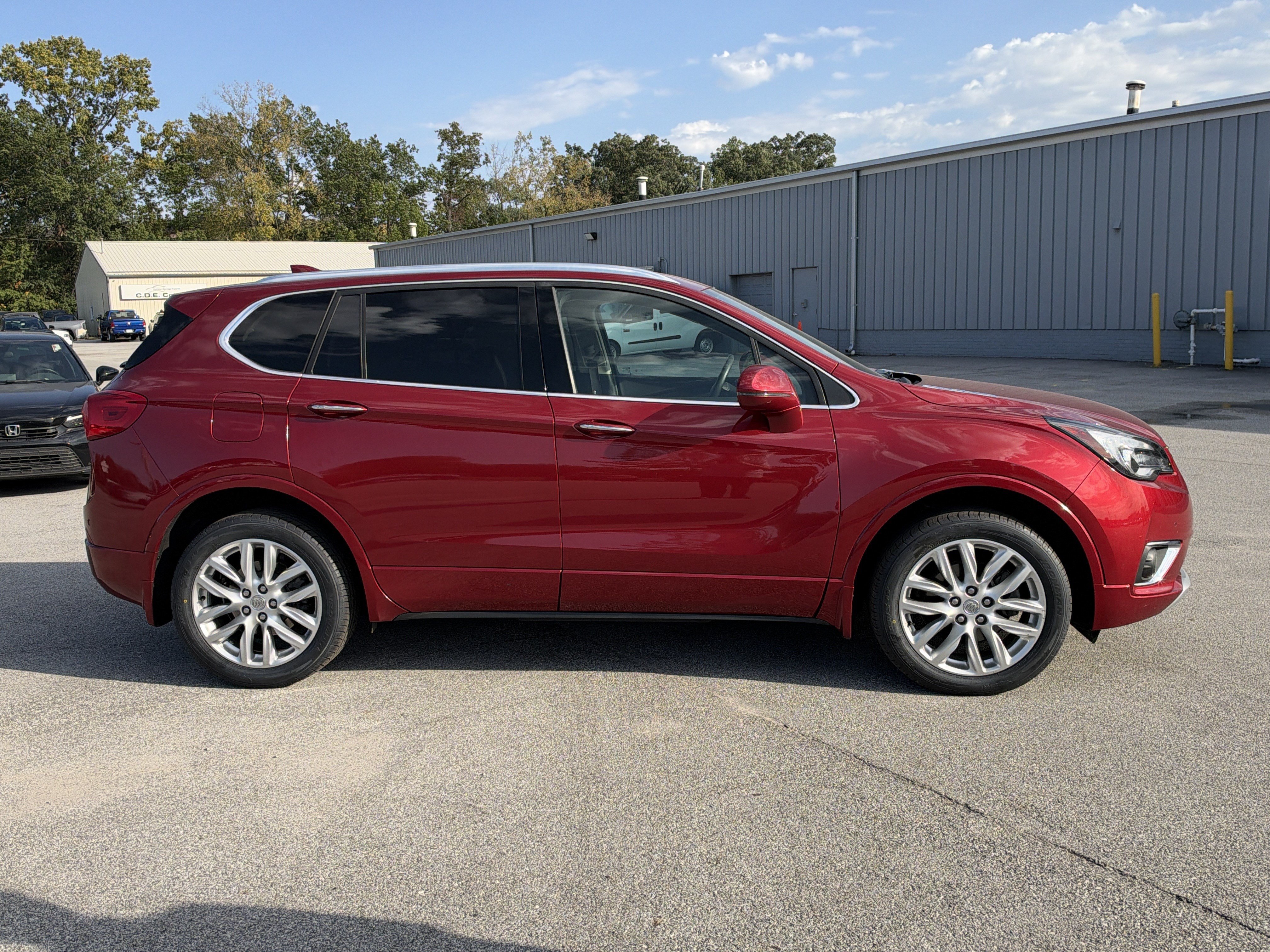 Used 2019 Buick Envision Premium AWD/4WD image 2