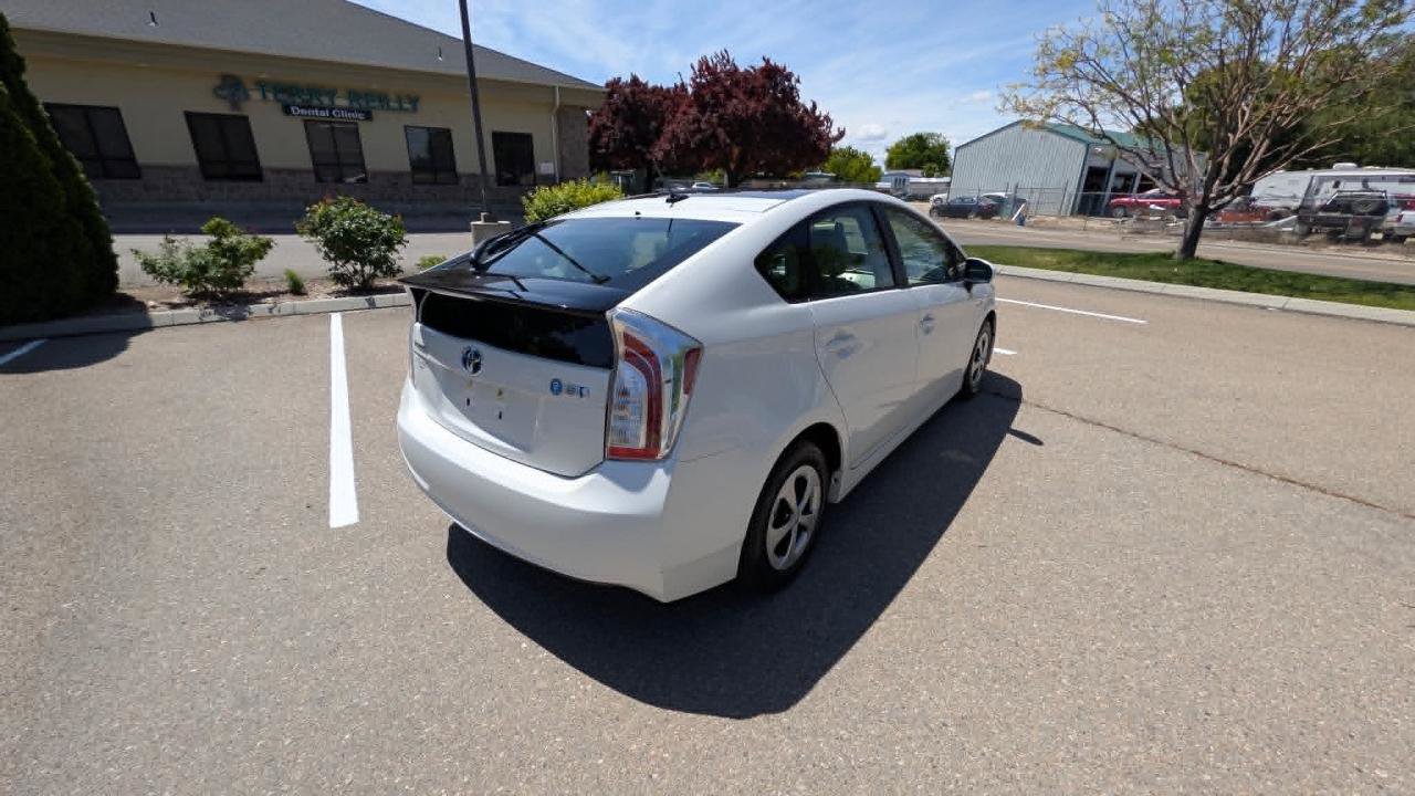 Used 2013 Toyota Prius Three w/ Solar Roof Pkg FWD image 5