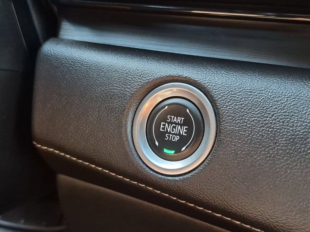 Used 2021 Cadillac Escalade ESV Sport w/ Driver Assist Tech Package AWD/4WD image 9