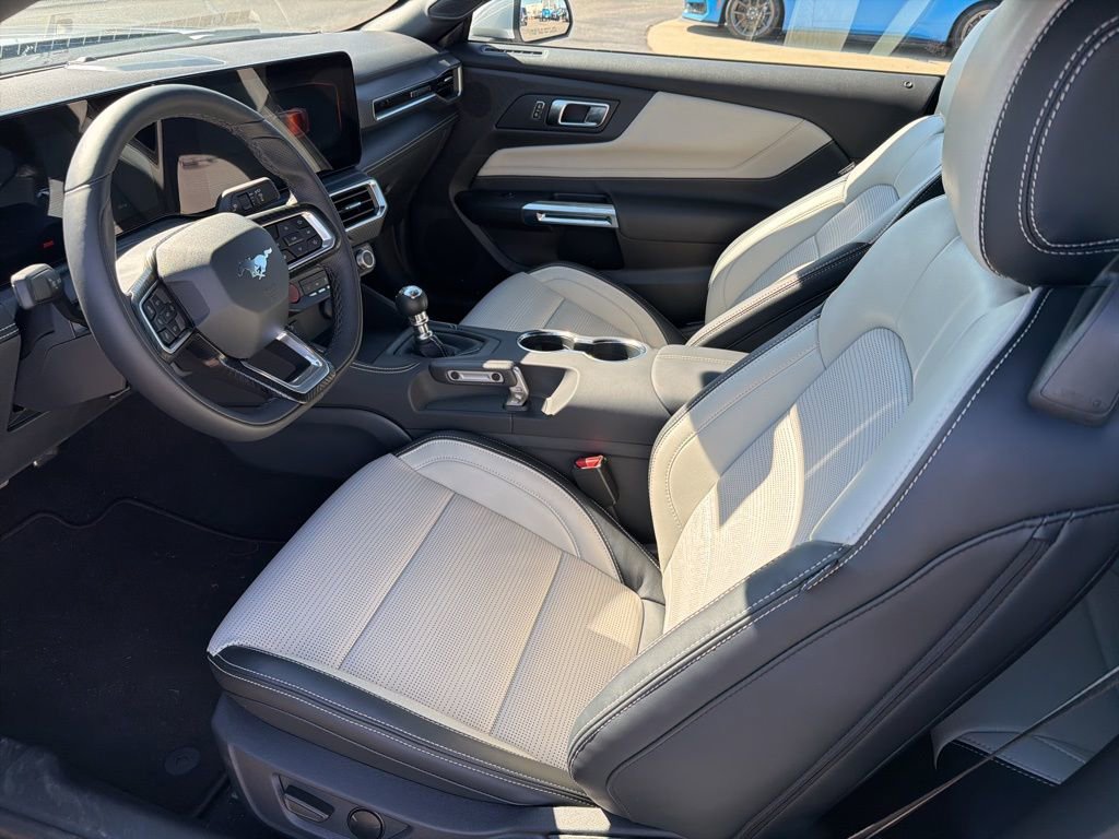 Used 2025 Ford Mustang GT Premium w/ GT Performance Package image 18