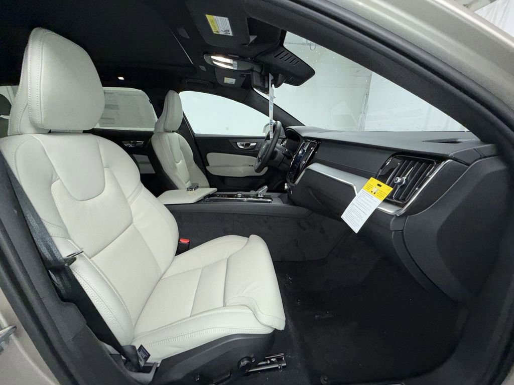 New 2026 Volvo V60 B5 Cross Country Ultra w/ Protection Package Premier image 4