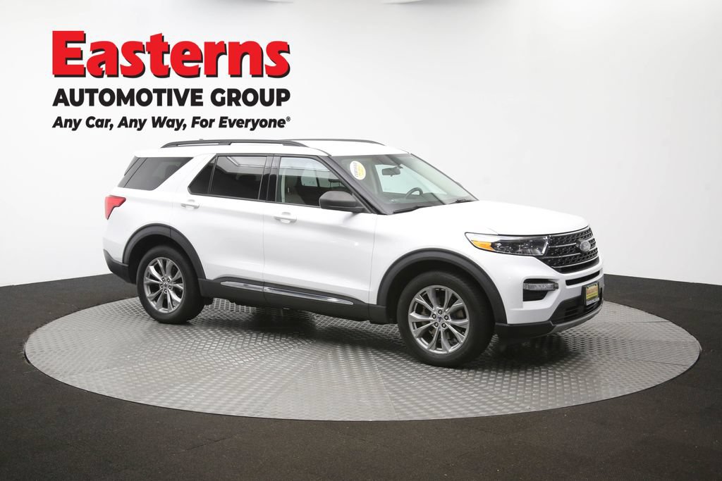 Used 2022 Ford Explorer XLT w/ Equipment Group 202A AWD/4WD image 51