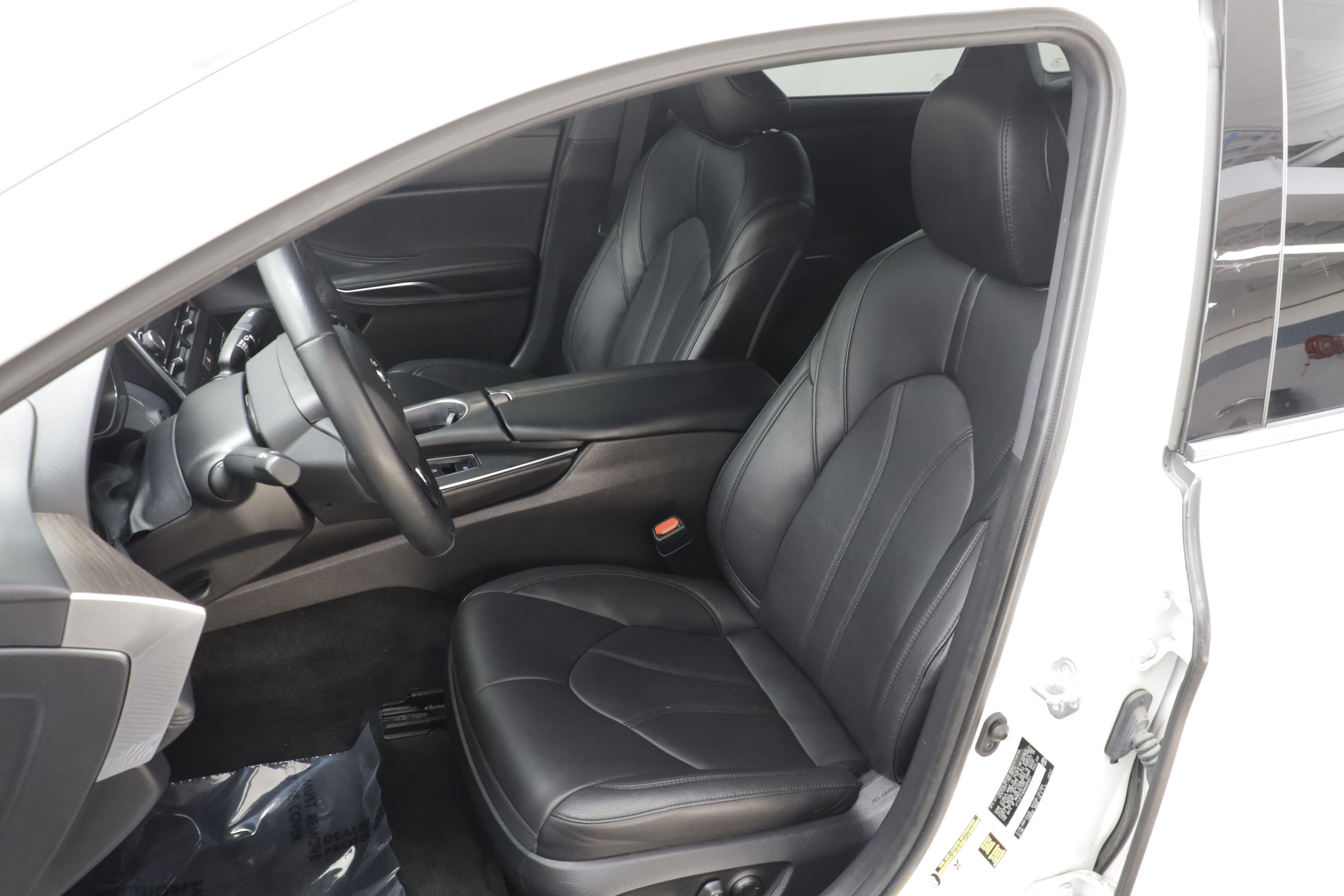 Used 2022 Toyota Avalon XLE FWD image 13