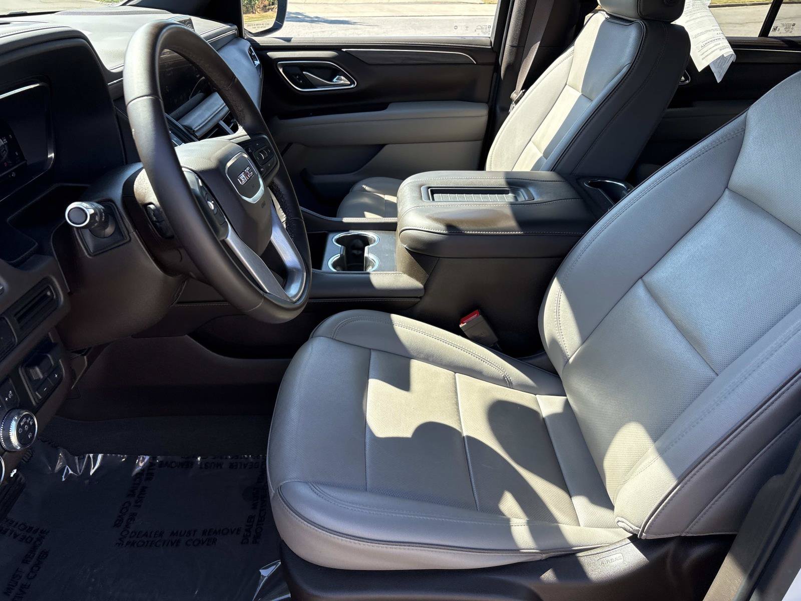 Used 2024 GMC Yukon SLT w/ Max Trailering Package AWD/4WD image 14