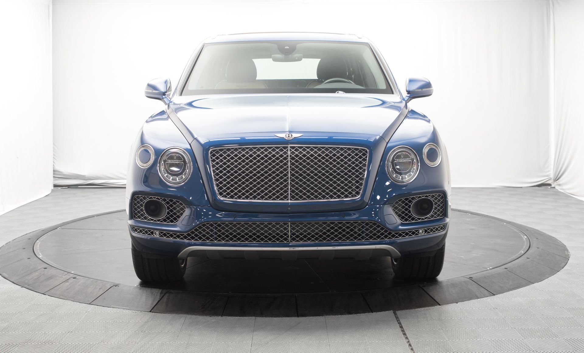 Used 2018 Bentley Bentayga Activity AWD/4WD image 8