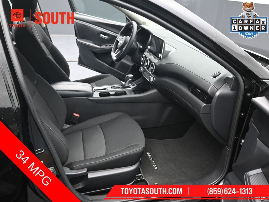 Used 2025 Nissan Sentra SV image 31