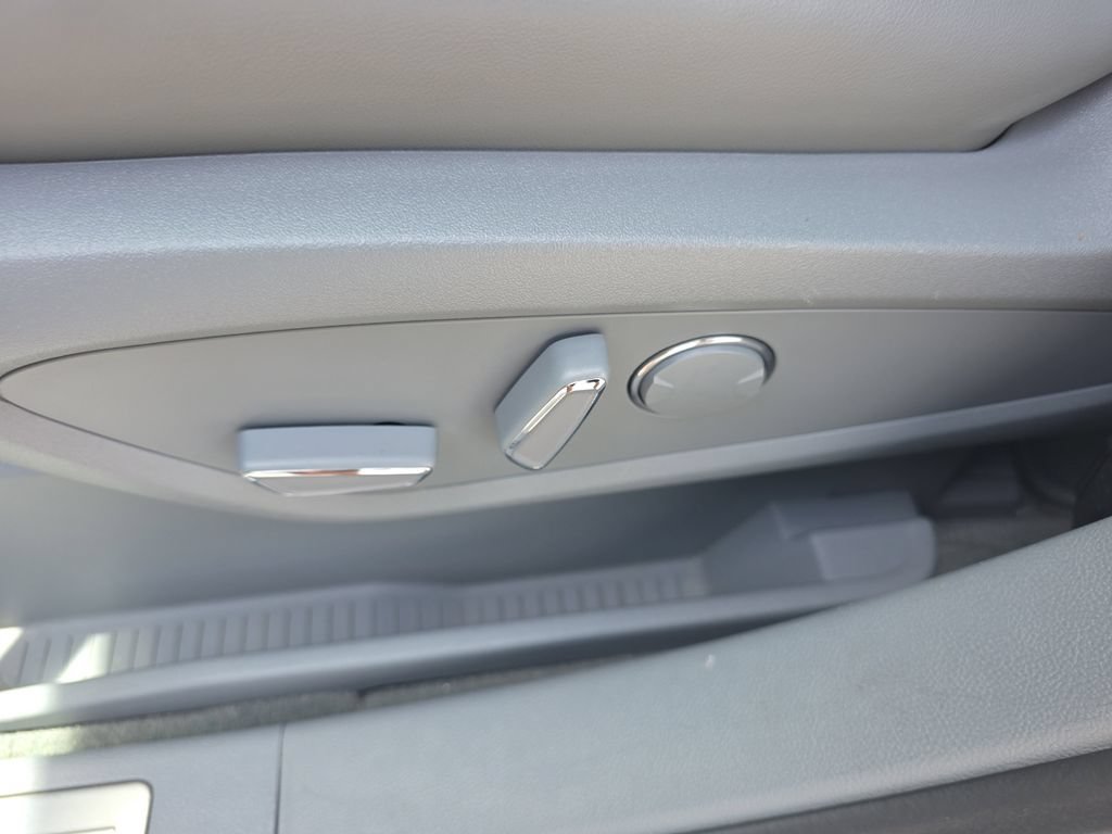 Certified 2022 Lincoln Nautilus Reserve FWD image 18