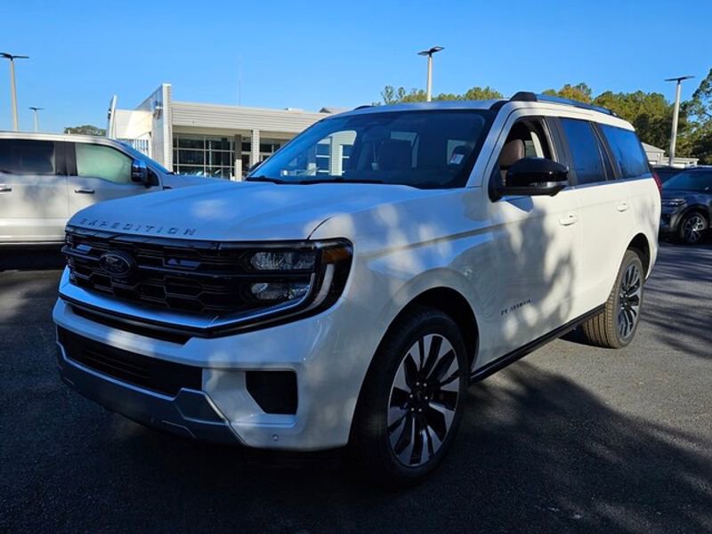 New 2025 Ford Expedition Platinum w/ Platinum Ultimate Package image 3