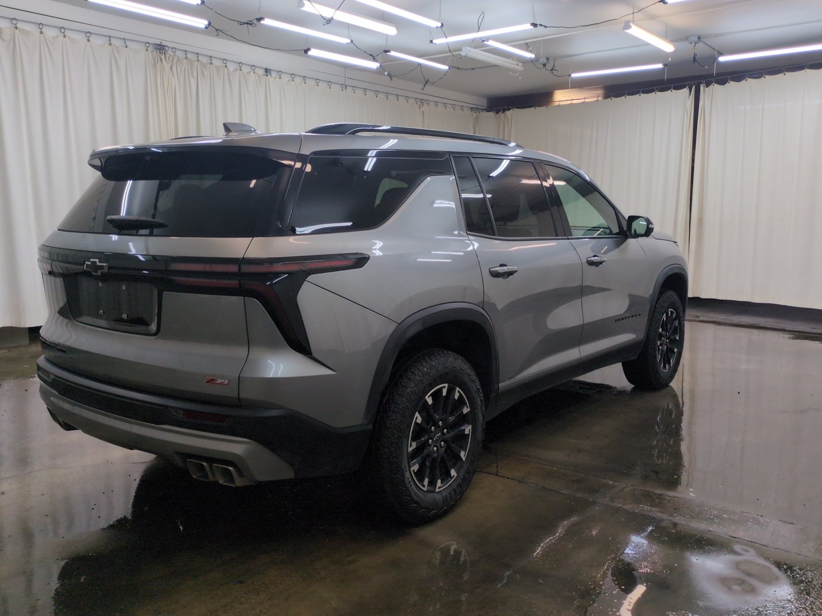 Used 2026 Chevrolet Traverse Z71 AWD/4WD image 6