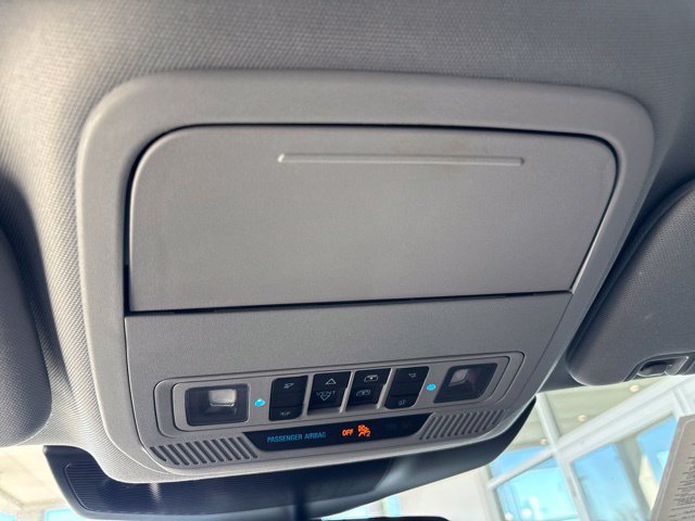 Used 2020 Ford Explorer XLT w/ Equipment Group 202A AWD/4WD image 19