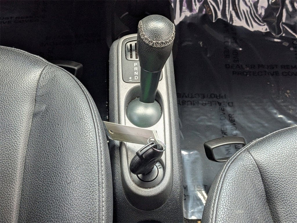 Used 2015 smart fortwo passion image 18