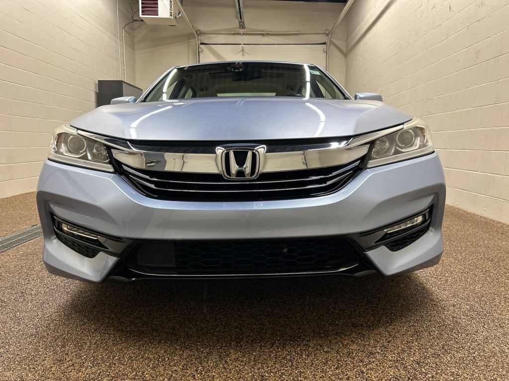 Used 2017 Honda Accord EX-L image 6
