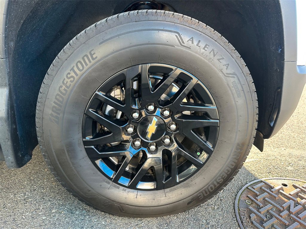 Used 2024 Chevrolet Silverado EV W/T image 9