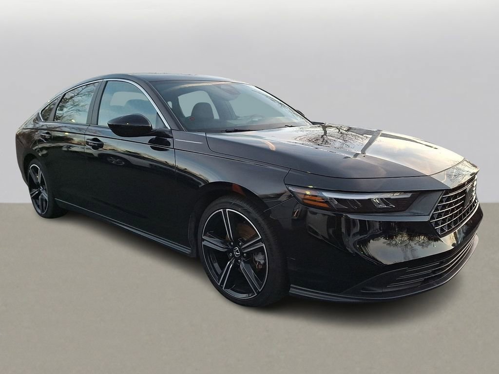 Used 2023 Honda Accord Sport image 3