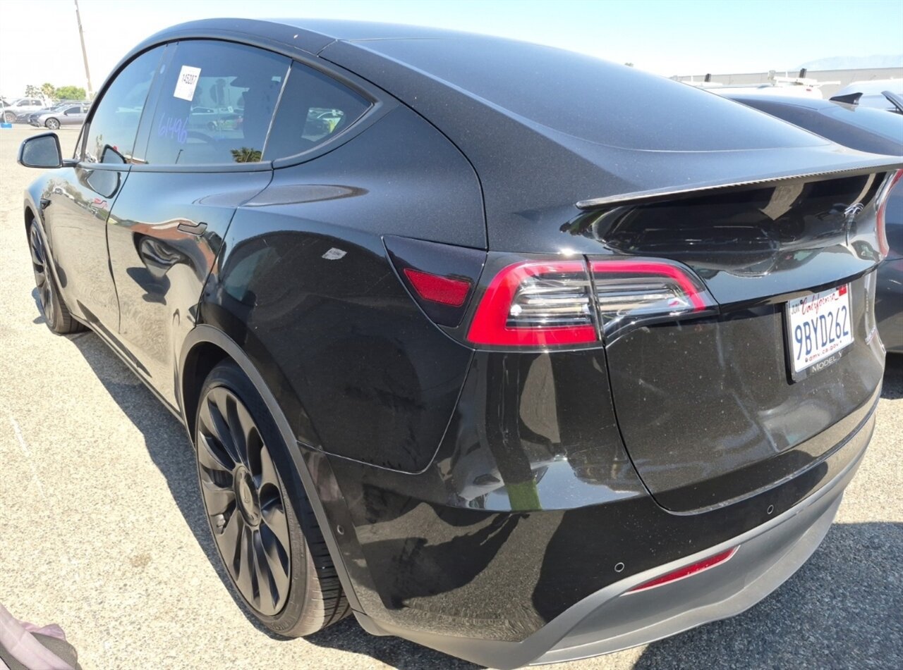 Used 2022 Tesla Model Y Performance AWD/4WD image 2