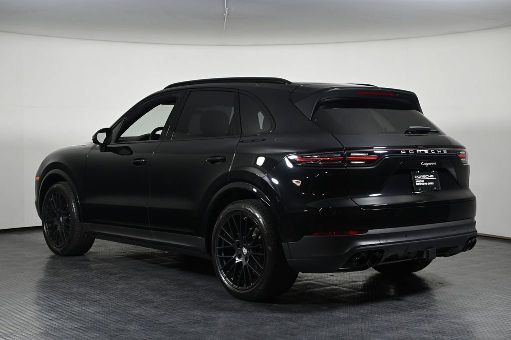 Certified 2023 Porsche Cayenne Platinum Edition AWD/4WD image 3