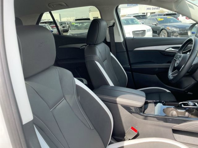Used 2025 Buick Envision Sport Touring AWD/4WD image 17