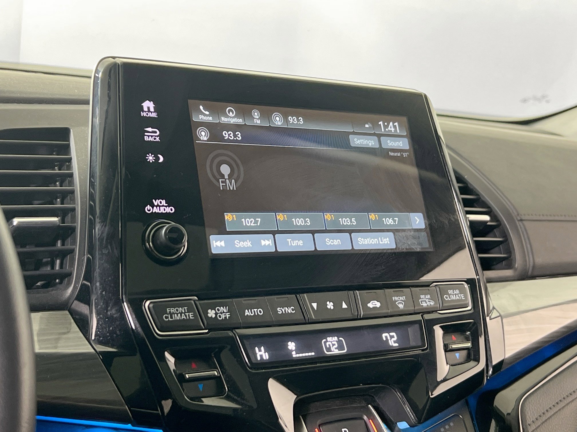 Used 2023 Honda Odyssey Elite image 15