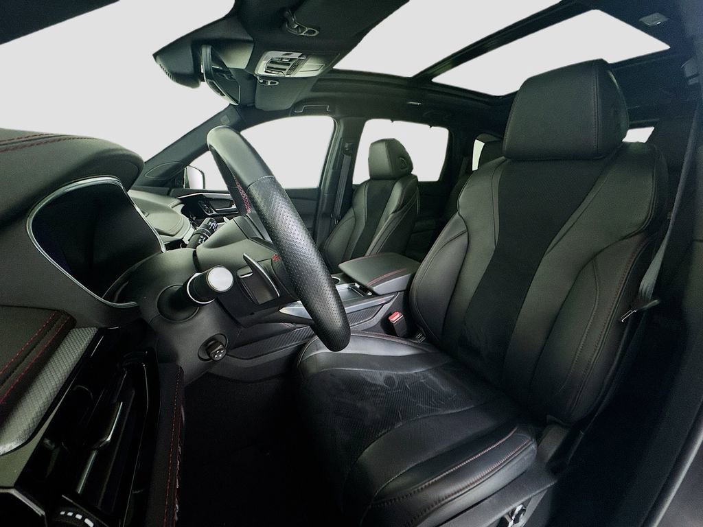 Used 2023 Acura MDX A-Spec image 9