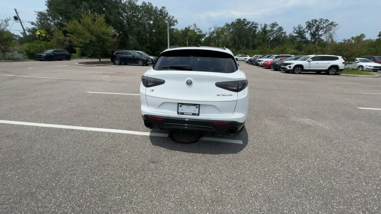 Used 2024 Alfa Romeo Stelvio Veloce AWD/4WD image 7