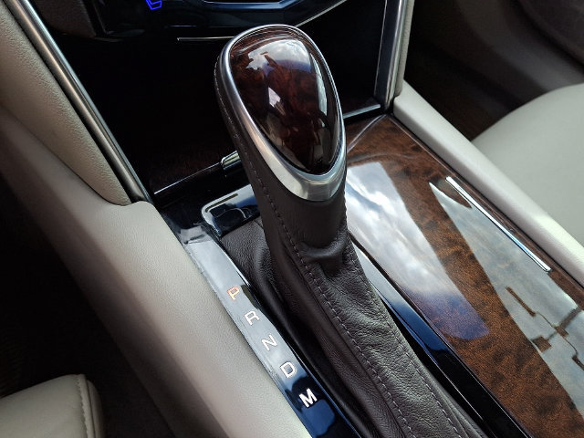 Used 2013 Cadillac XTS Luxury FWD image 17