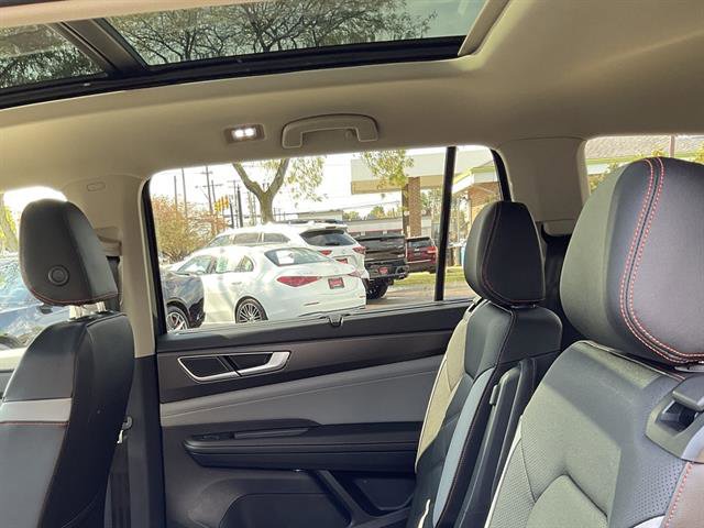 New 2026 Volkswagen Atlas Peak Edition image 6