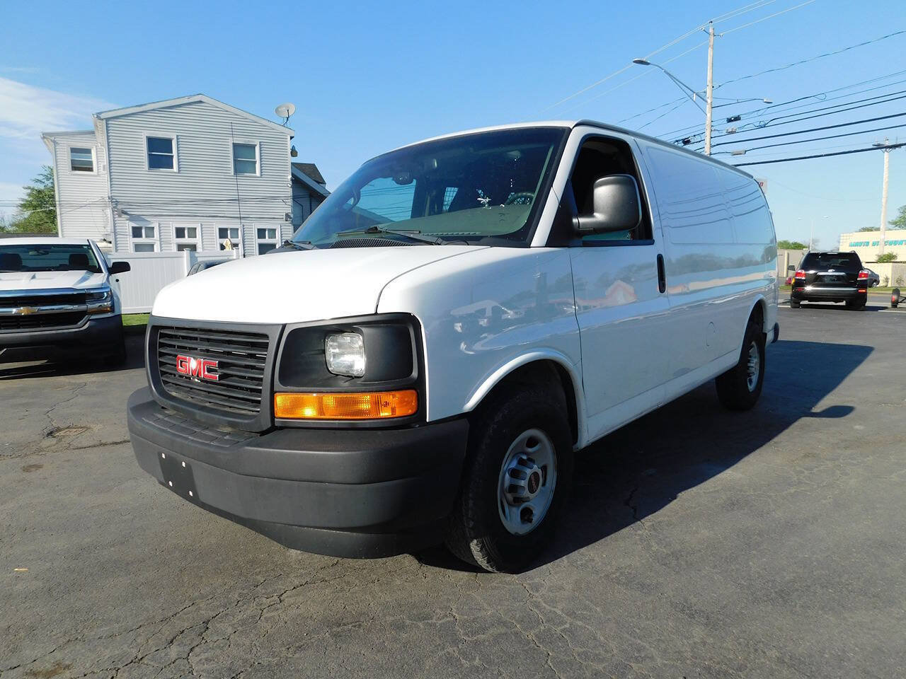 Used 2017 GMC Savana 2500 w/ All Terrain Package RWD image 4