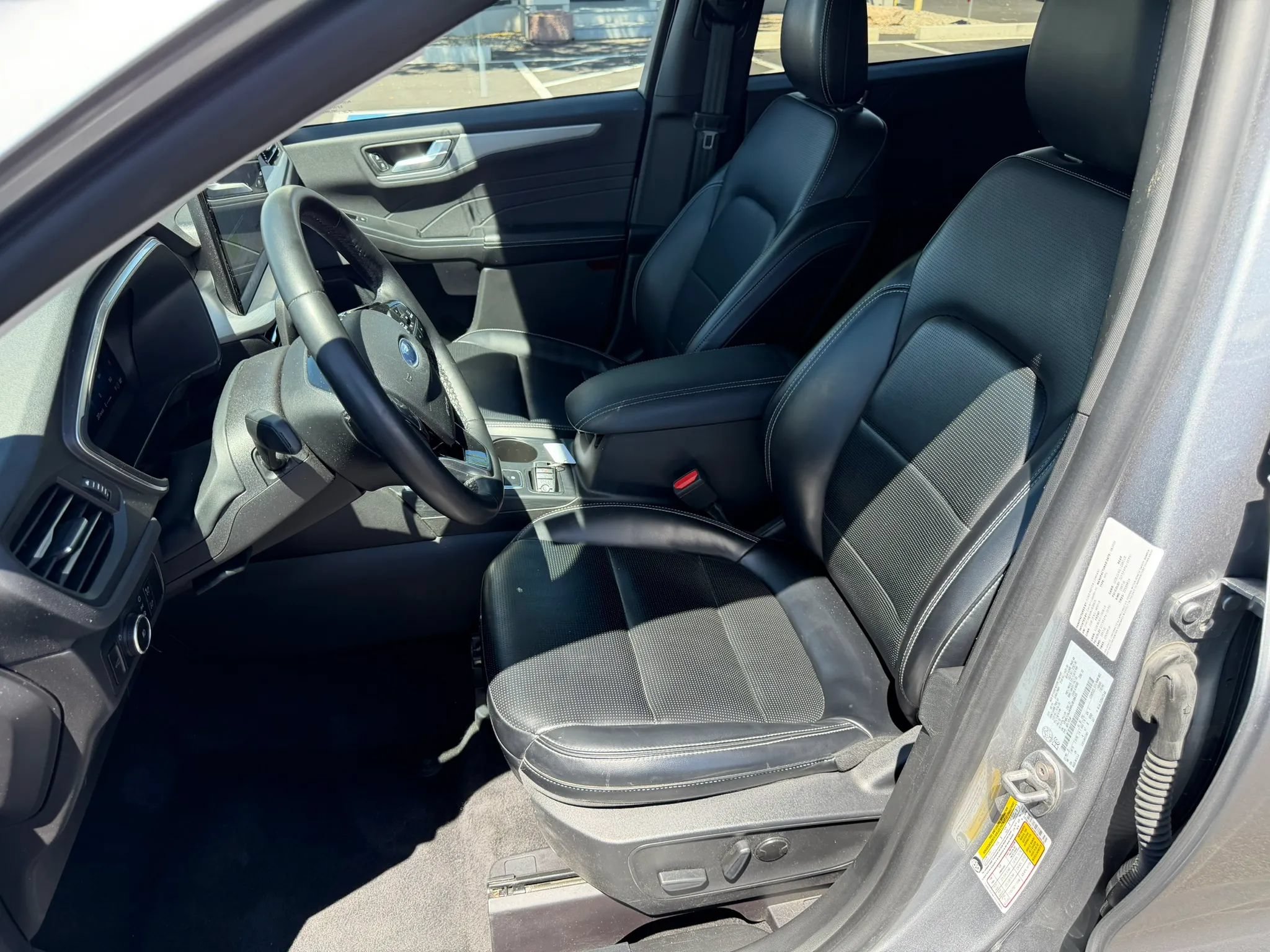 Used 2024 Ford Escape Platinum AWD/4WD image 23