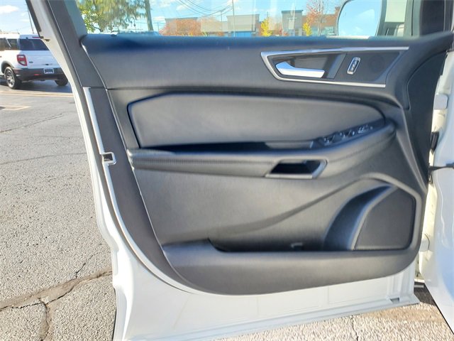 Used 2022 Ford Edge SEL w/ Convenience Package image 9