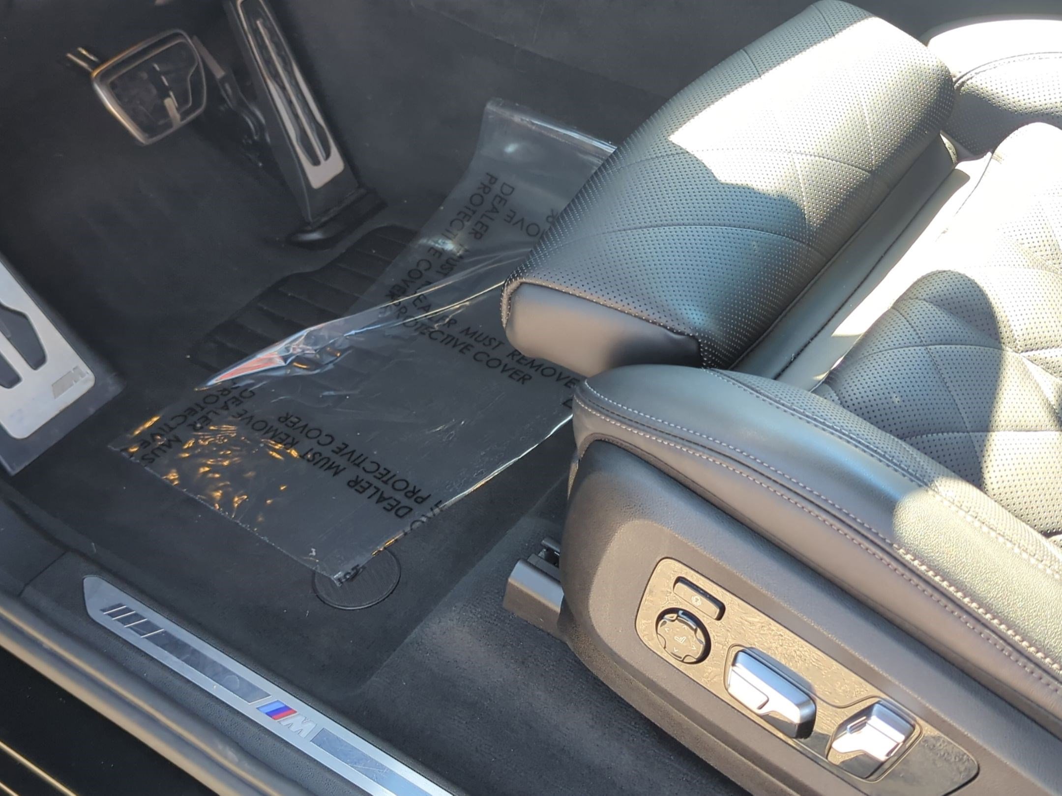 Certified 2023 BMW X7 xDrive40i w/ M Sport Package image 17