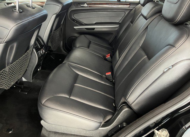 Used 2012 Mercedes-Benz GL 450 4MATIC image 30