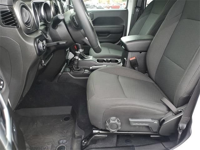 New 2023 Jeep Gladiator Sport AWD/4WD image 13