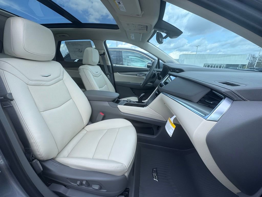 New 2026 Cadillac XT5 Premium Luxury w/ Driver Assist Package image 13