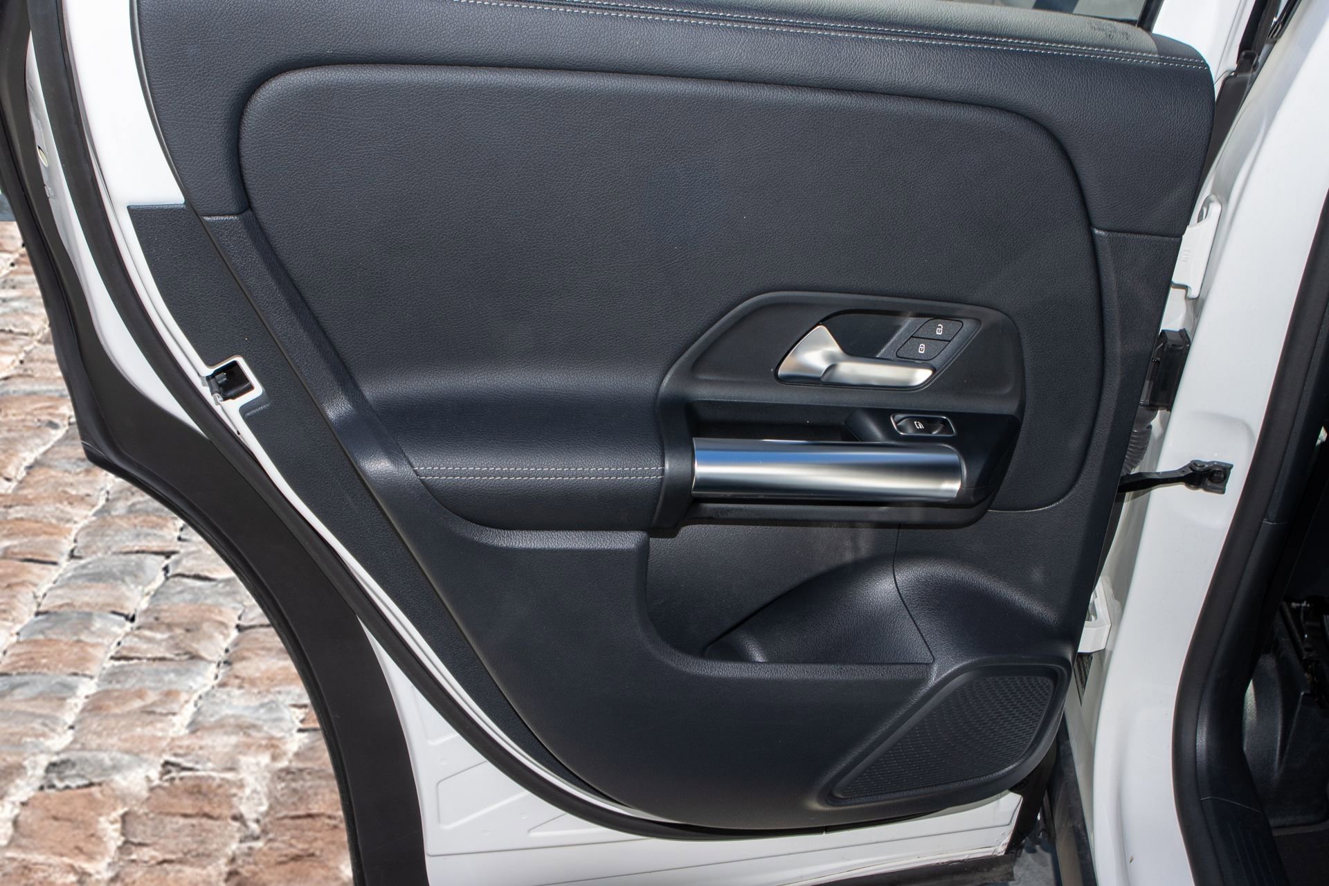 Used 2022 Mercedes-Benz GLA 250 w/ Premium Package Lite image 11