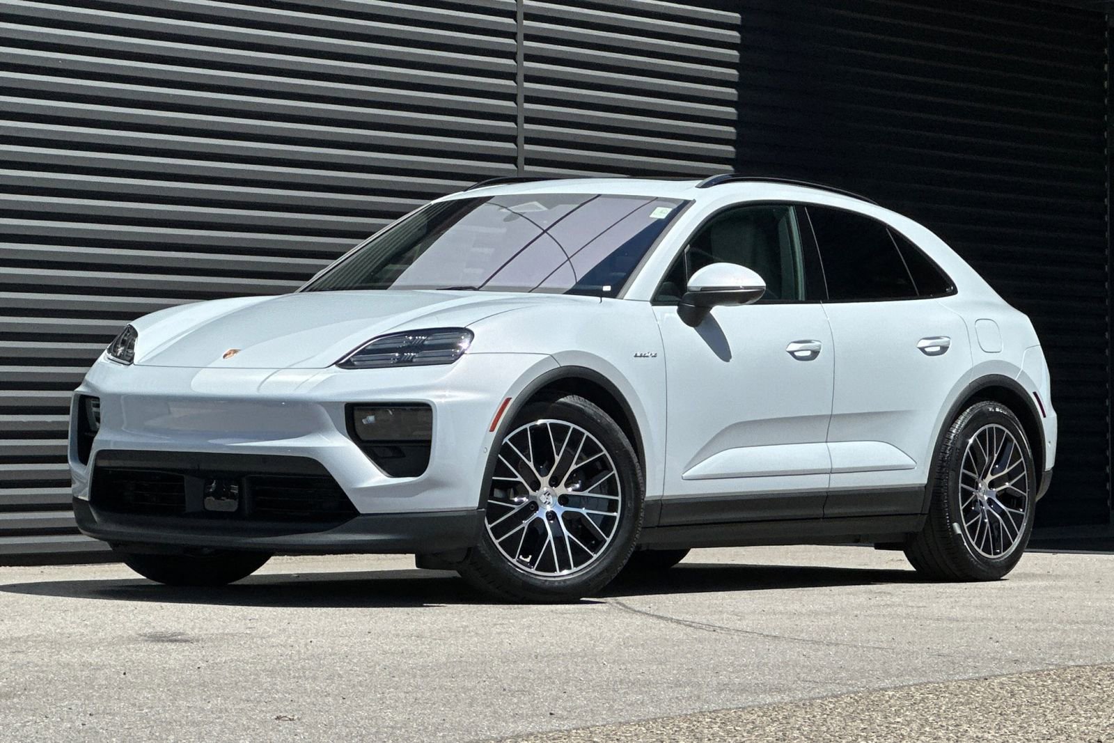 New 2026 Porsche Macan Electric RWD image 1