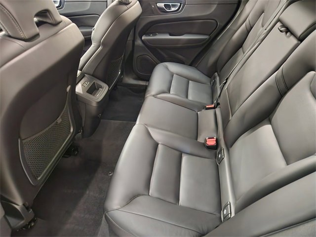 Used 2025 Volvo XC60 B5 Core image 28
