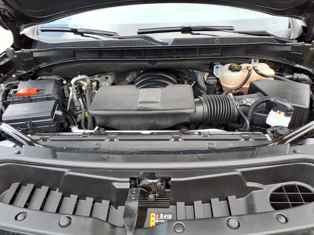 Certified 2025 Chevrolet Tahoe Z71 AWD/4WD image 25