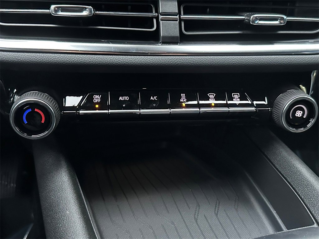 New 2026 Chevrolet Equinox EV LT image 28