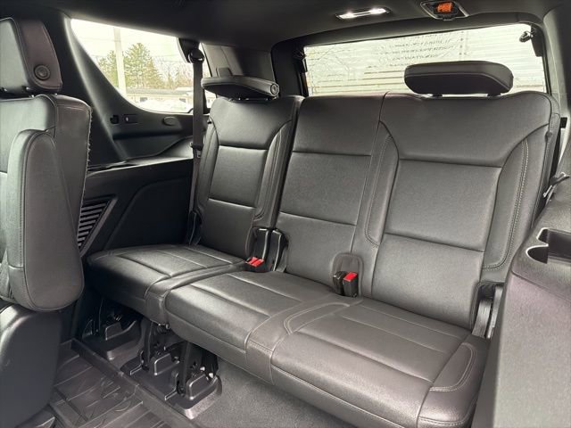 Used 2023 Chevrolet Tahoe Z71 w/ Luxury Package AWD/4WD image 21