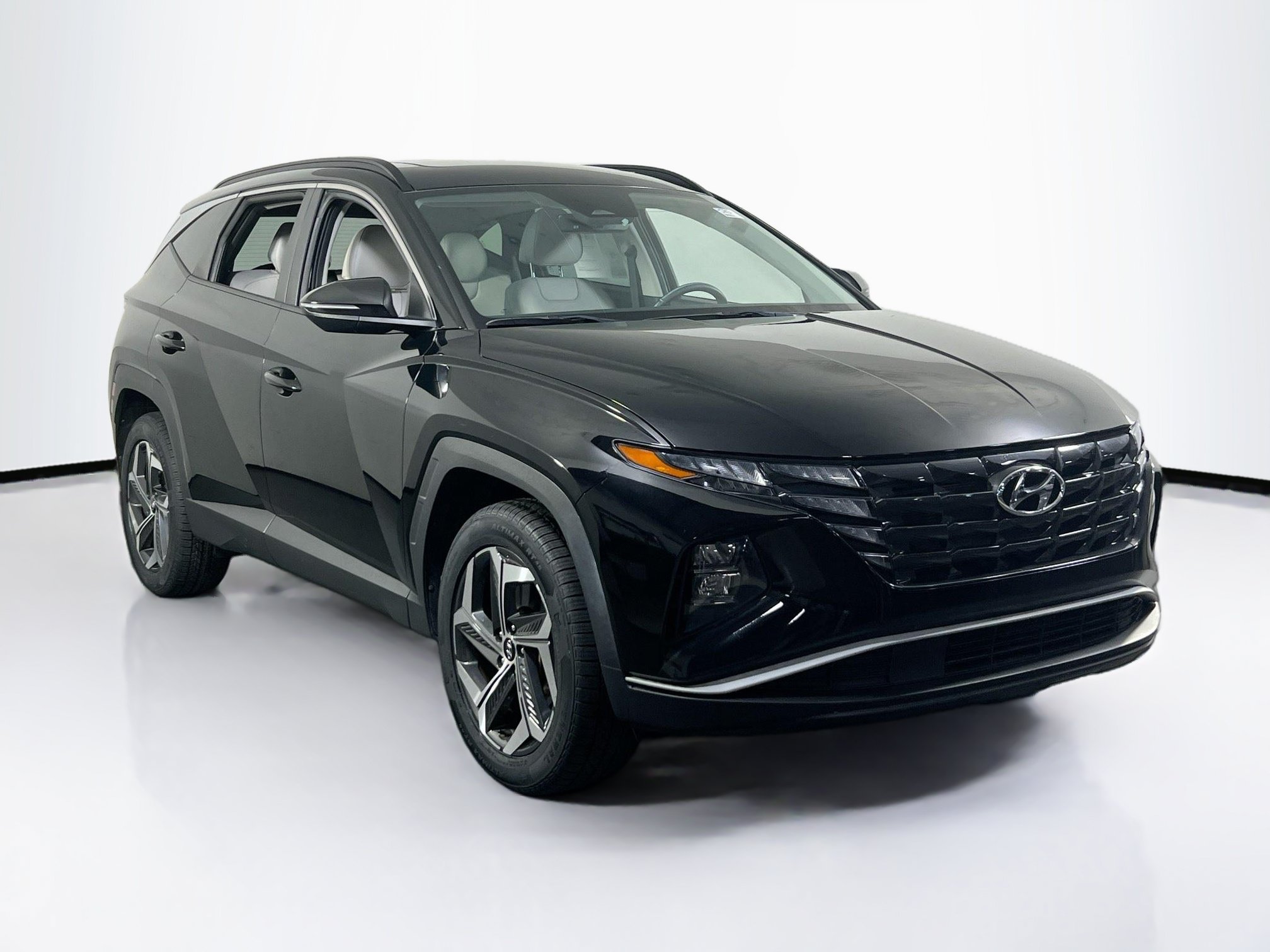 Used 2023 Hyundai Tucson SEL w/ Convenience Package AWD/4WD image 3