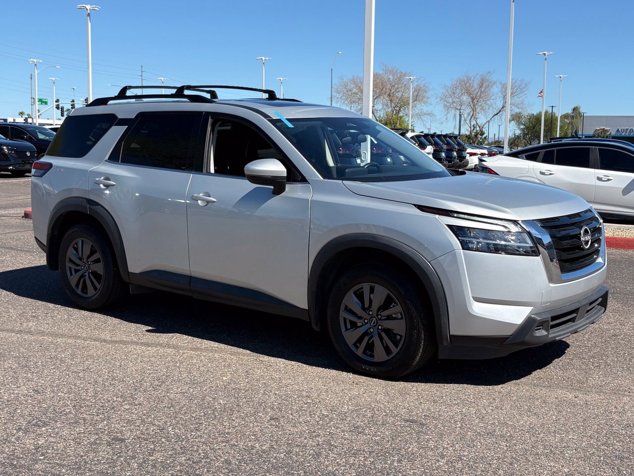 Certified 2022 Nissan Pathfinder SV w/ SV Premium Package FWD image 8