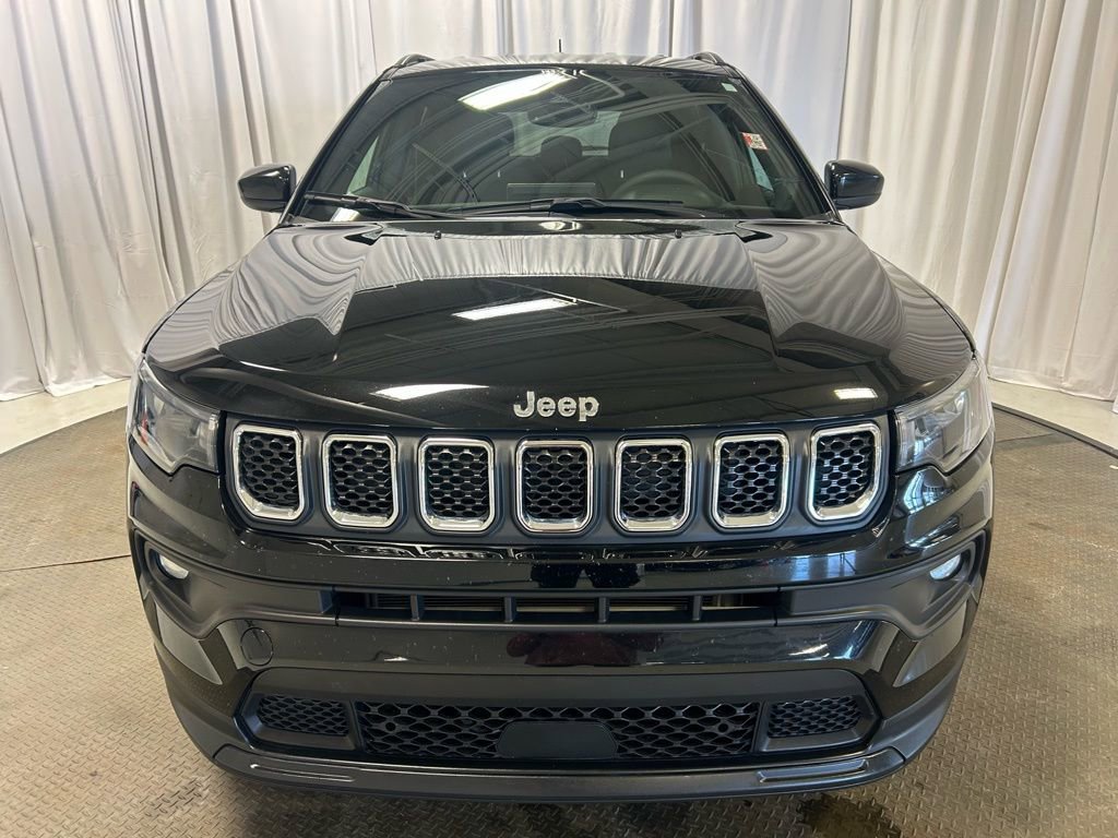 Used 2023 Jeep Compass Latitude image 23